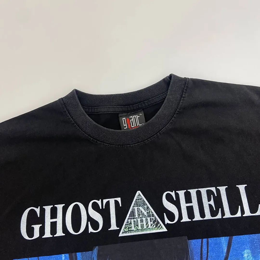 Mechao Saint Michael's retro co-branded anime Ghost in the Shell washed and distressed loose short-sleeves with digital white ink direct printing, the fabric is breathable and the pattern is three-dimensional and clear. Style number: S803 Fabric: Double yarn 240g Size: S-M-L-XL Color: Washed black Price: P118